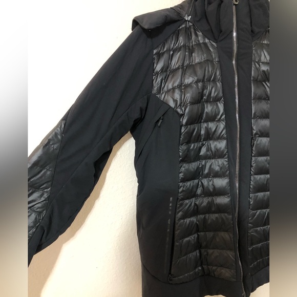 Helly Hansen Ski Jacket - Picture 8 of 13